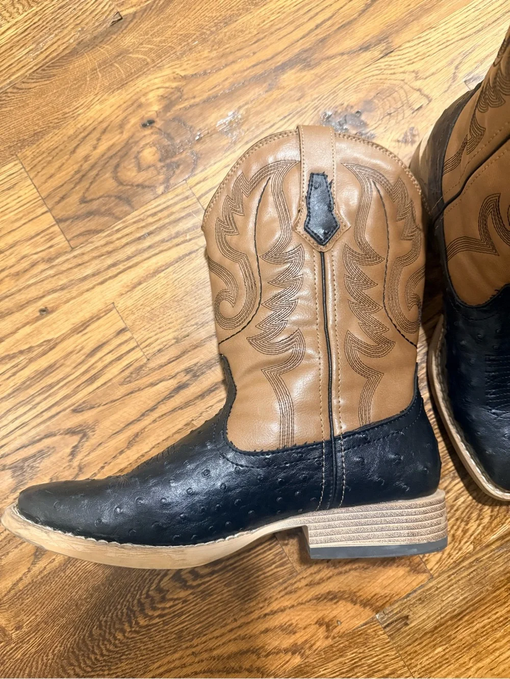 Roper Two-Tone Tan and Black Western Boots size 9